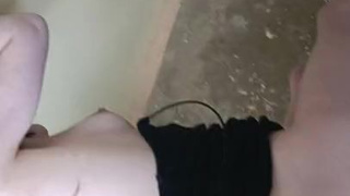 Сиськи показала, но этого мало! Трахнуть тебя хочу, я заплачу ??